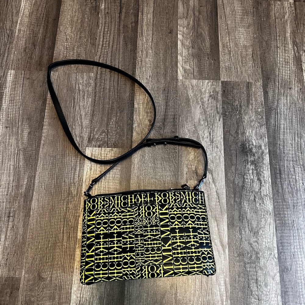 Michael Kors Adele Logo LG Crossbody